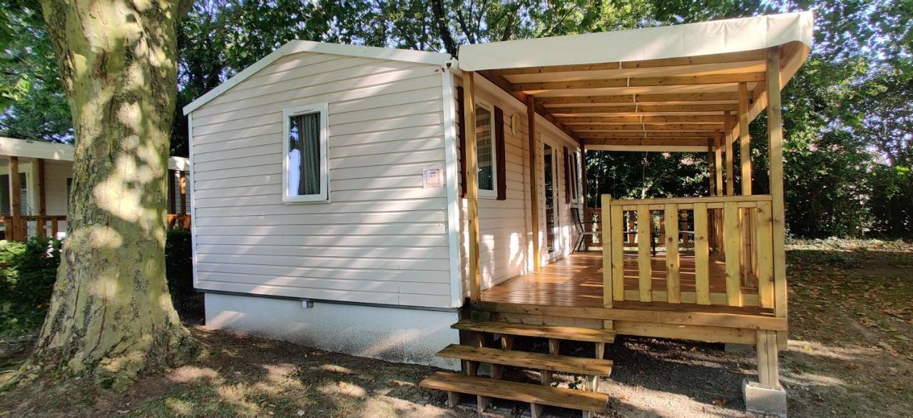 Camping Le Brochet بيرون المظهر الخارجي الصورة